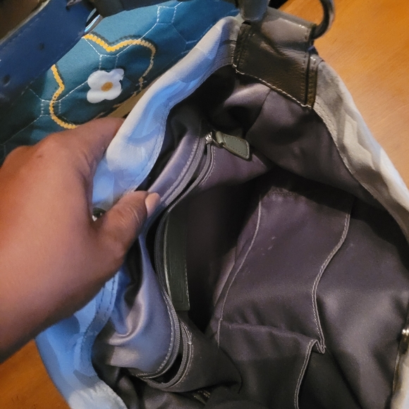 Coach Purse - Picture 4 of 4